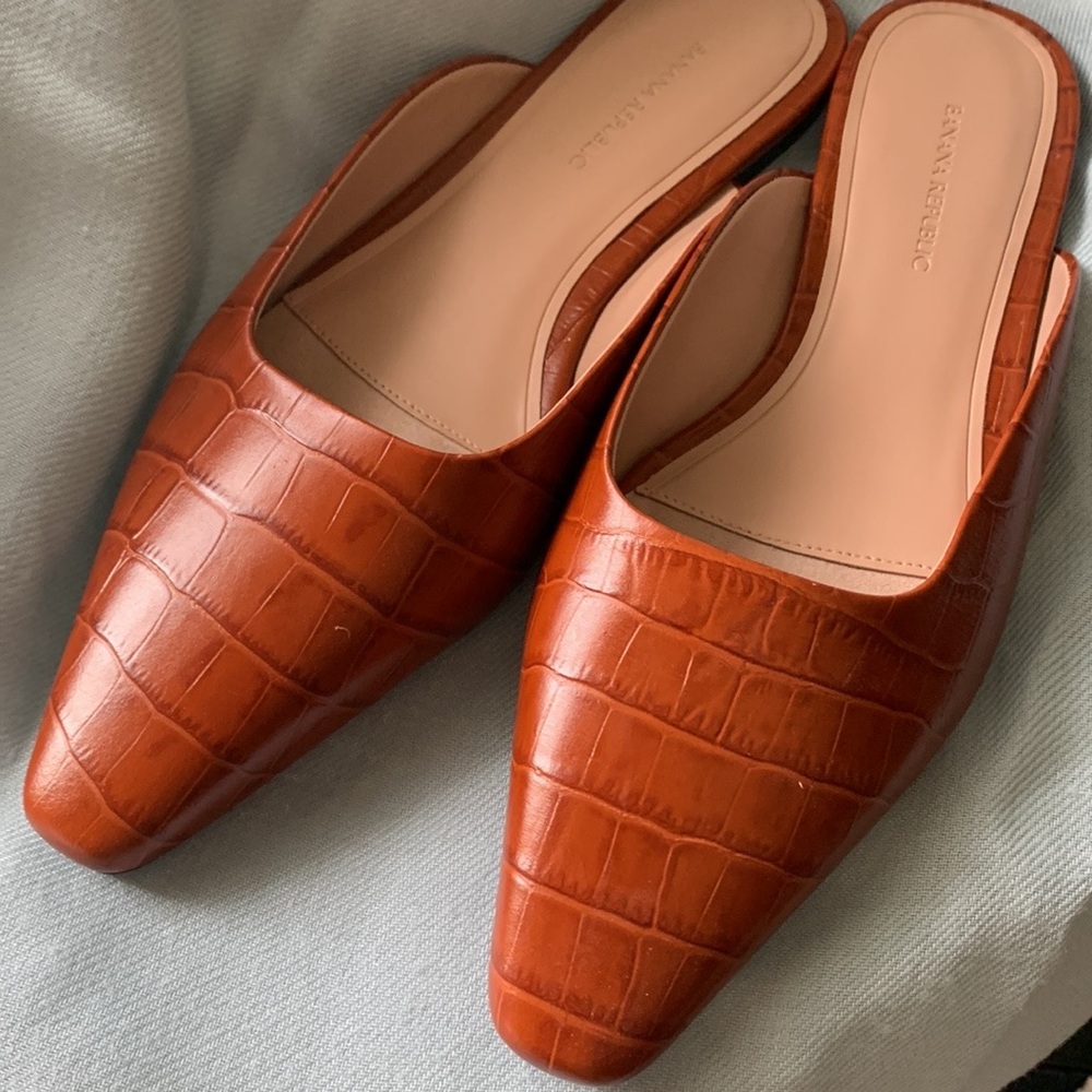 Slip on brown